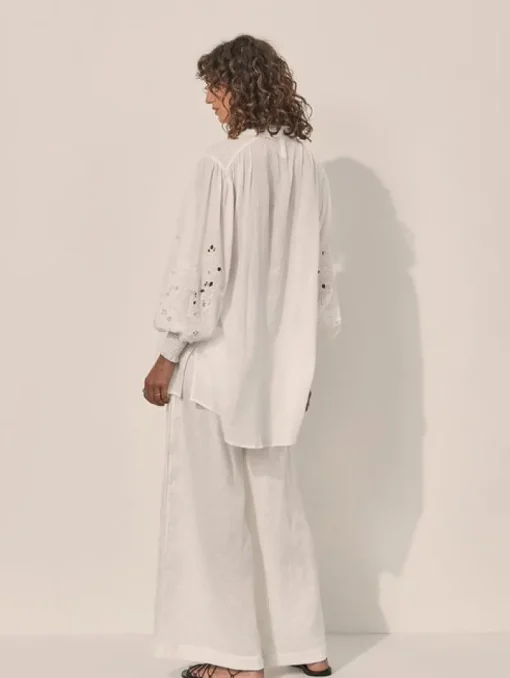Kivari - Amber Embroidered Tunic (White)
