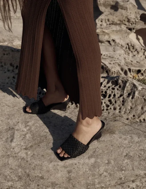 Women La Tribe - Braided Wedge Heel (Black)