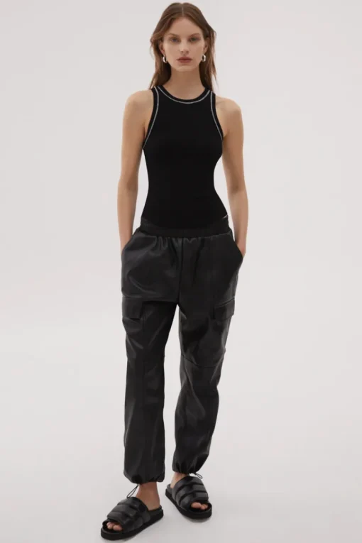 Misha Urban - BATES TANK (BLACK)