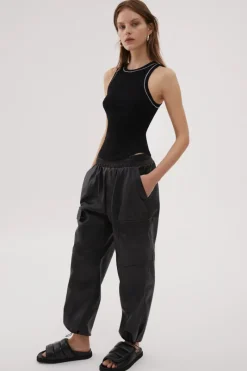Misha Urban - BATES TANK (BLACK)