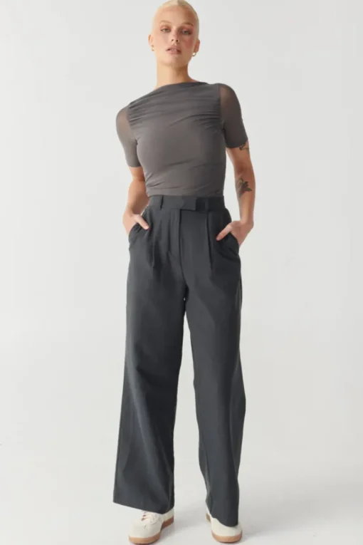 RAEF The Label - EMERY SHORT SLEEVE MESH TOP (CHARCOAL)